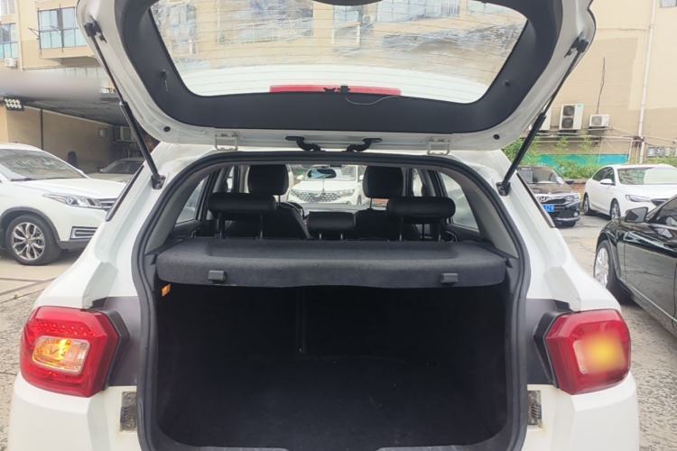 Used Brilliance V3 2016 1.5L Manual Smart Version Trunk