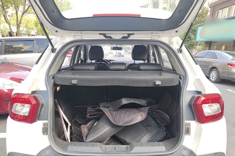 Used Brilliance V3 2016 1.5L Automatic Smart Version Trunk