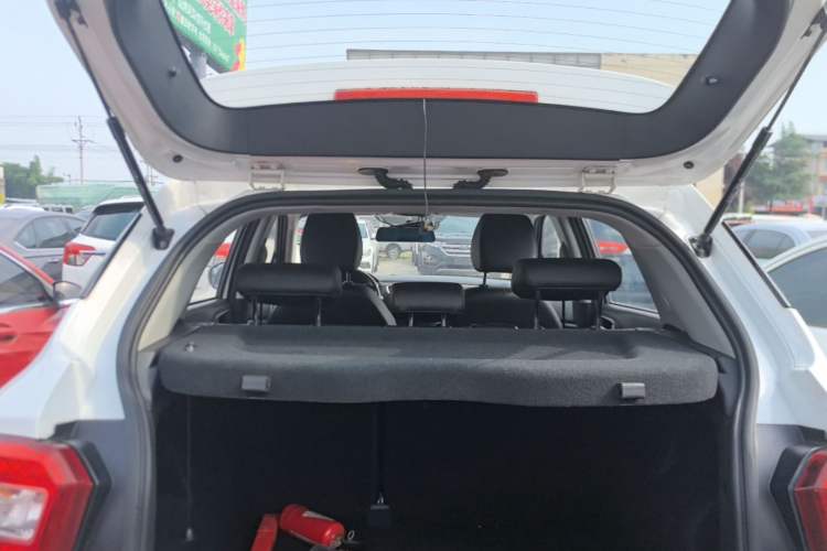 Used Brilliance V3 2016 1.5L Manual Comfort Model Trunk