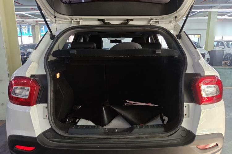 Used Brilliance V3 2016 1.5L Automatic Smart Version Trunk