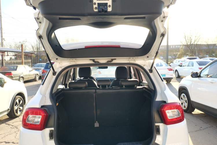 Used Brilliance V3 2016 1.5L Automatic Comfort Model Trunk