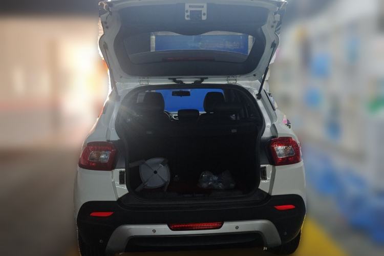 Used Brilliance V3 2016 1.5L Manual Smart Version Trunk