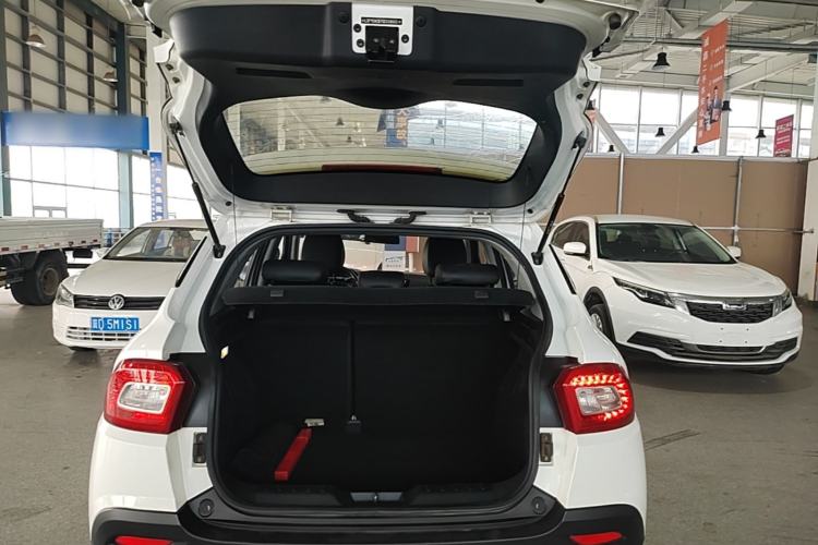 Used Brilliance V3 2016 1.5L Manual Comfort Model Trunk
