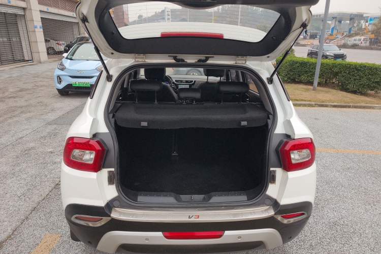 Used Brilliance V3 2016 1.5L Automatic Smart Version Trunk