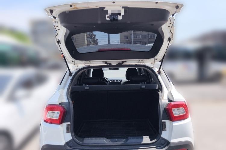 Used Brilliance V3 2016 1.5L Manual Smart Version Trunk