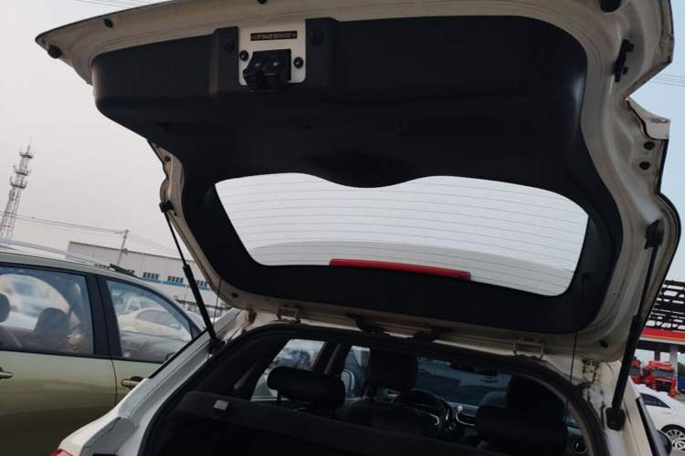Used Brilliance V3 2016 1.5L Manual Smart Version Trunk