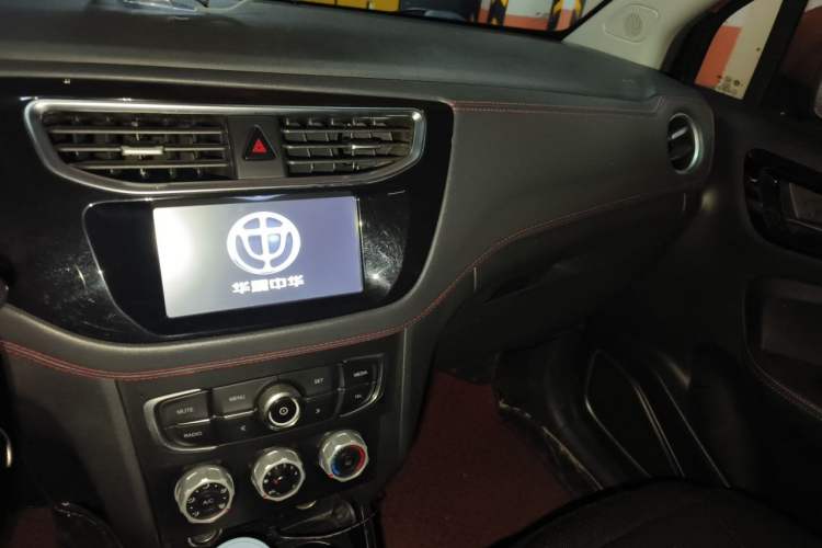 Used Brilliance V3 2016 1.5T Automatic Elite Model Audio And AC Panel