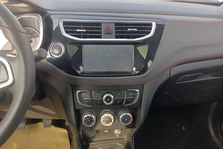 Used Brilliance V3 2016 1.5L Manual Smart Version Audio And AC Panel