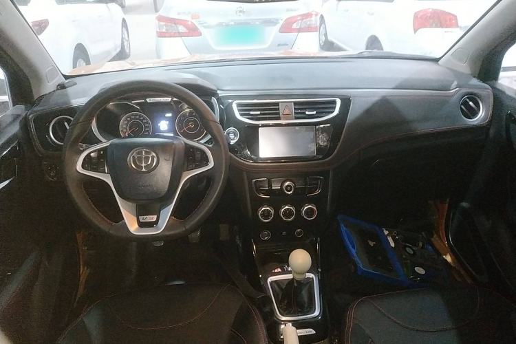 Used Brilliance V3 2016 1.5L Manual Smart Version Center Console