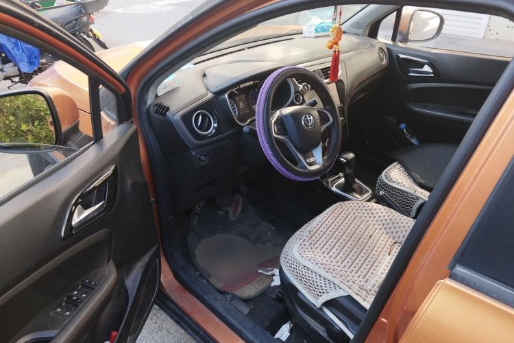 Used Brilliance V3 2016 1.5L Automatic Smart Version Driver Seat