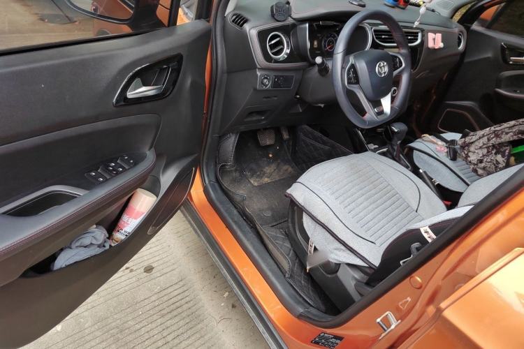 Used Brilliance V3 2016 1.5L Automatic Smart Version Driver Seat