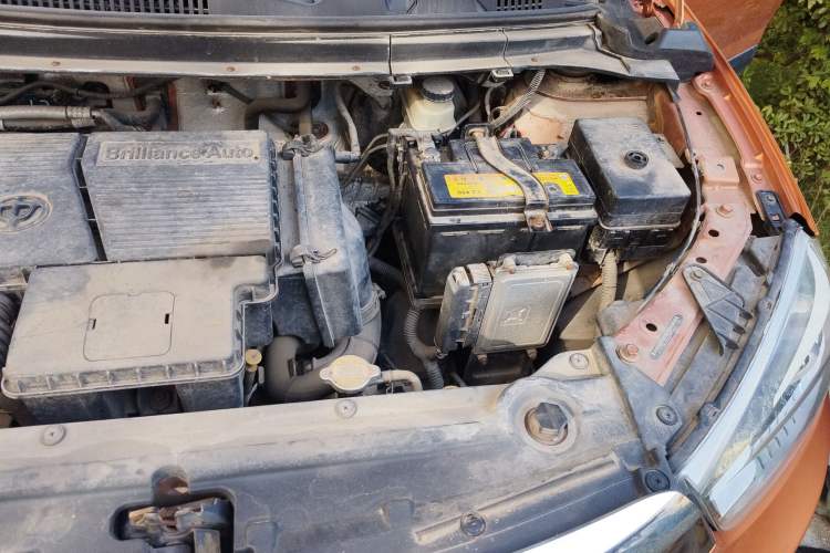 Used Brilliance V3 2016 1.5L Automatic Smart Version Engine Bay Left