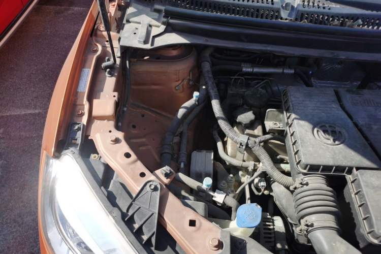 Used Brilliance V3 2016 1.5L Manual Smart Version Engine Bay Right