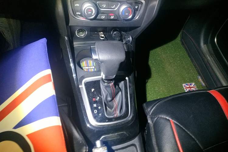 Used Brilliance V3 2016 1.5T Automatic Flagship Model Gear Lever