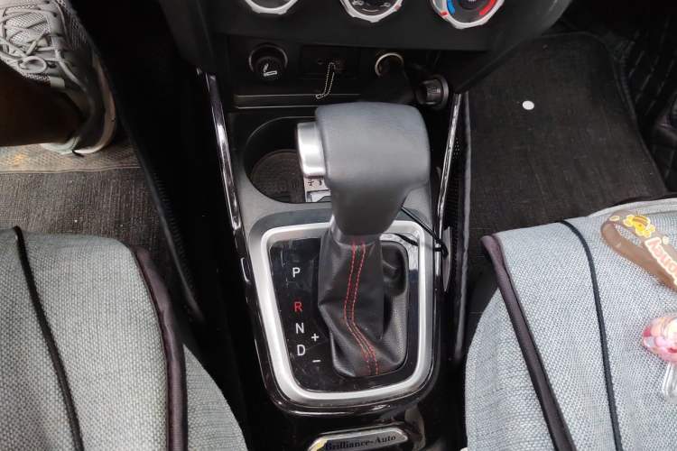 Used Brilliance V3 2016 1.5L Automatic Smart Version Gear Lever
