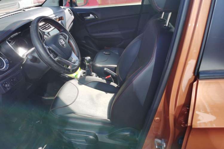 Used Brilliance V3 2016 1.5L Manual Smart Version Left Front Seat