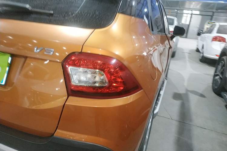 Used Brilliance V3 2016 1.5L Manual Smart Version Right Rear Taillight