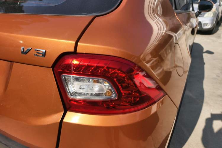 Used Brilliance V3 2016 1.5L Automatic Comfort Model Right Rear Taillight