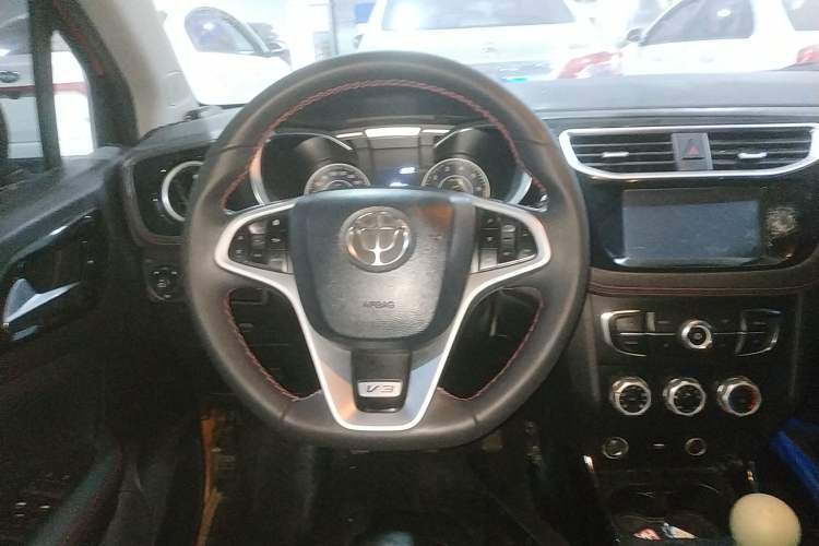 Used Brilliance V3 2016 1.5L Manual Smart Version Steering Wheel