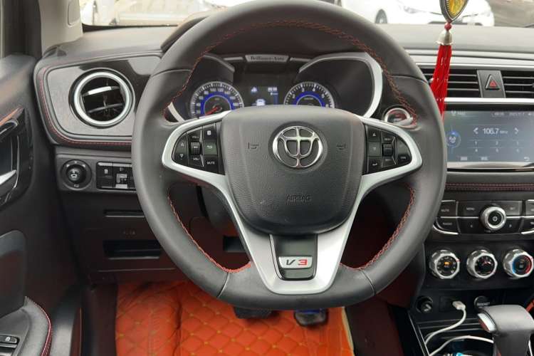 Used Brilliance V3 2016 1.5L Automatic Smart Version Steering Wheel
