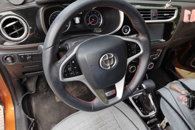 Used Brilliance V3 2016 1.5L Automatic Smart Version Steering Wheel