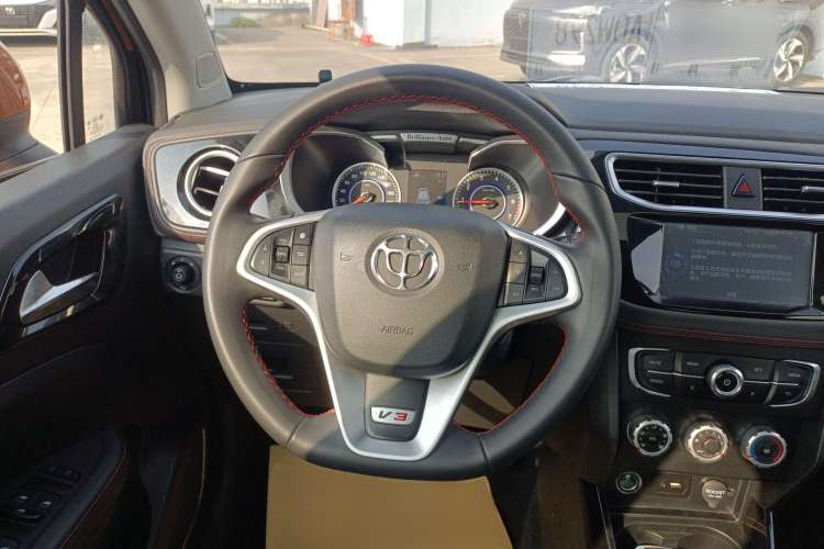 Used Brilliance V3 2016 1.5L Manual Smart Version Steering Wheel