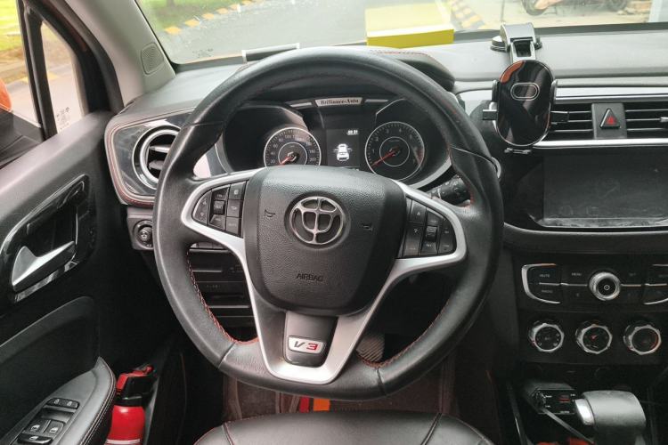 Used Brilliance V3 2016 1.5L Automatic Smart Version Steering Wheel