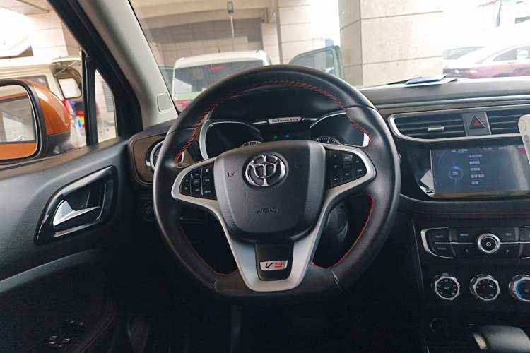 Used Brilliance V3 2016 1.5L Automatic Smart Version Steering Wheel