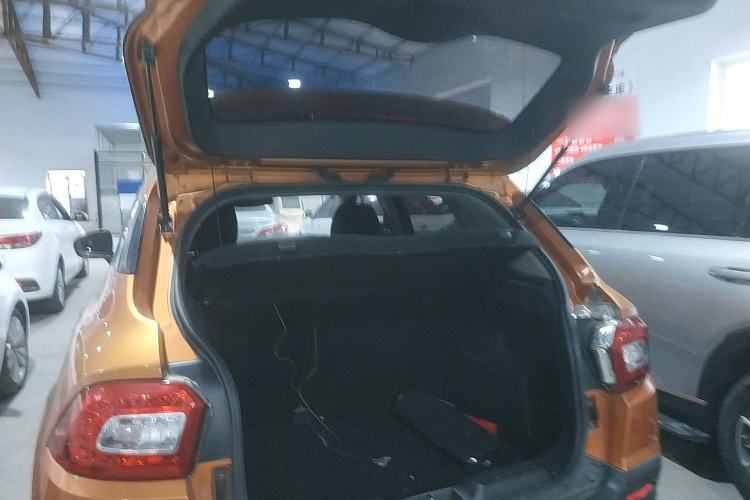 Used Brilliance V3 2016 1.5L Manual Smart Version Trunk
