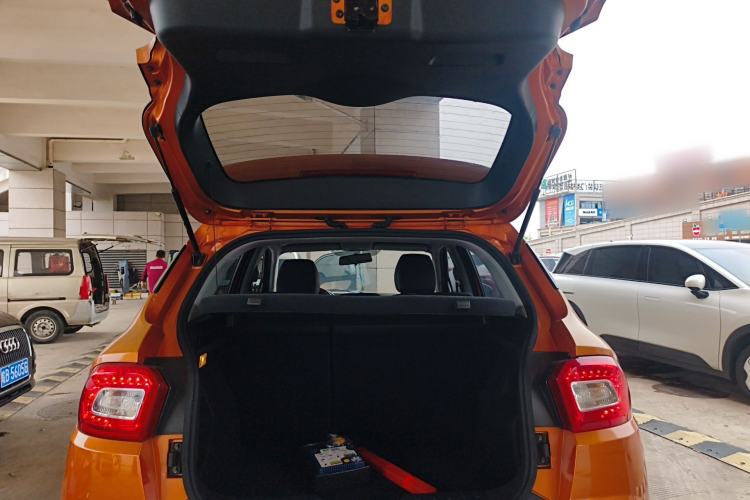 Used Brilliance V3 2016 1.5L Automatic Smart Version Trunk