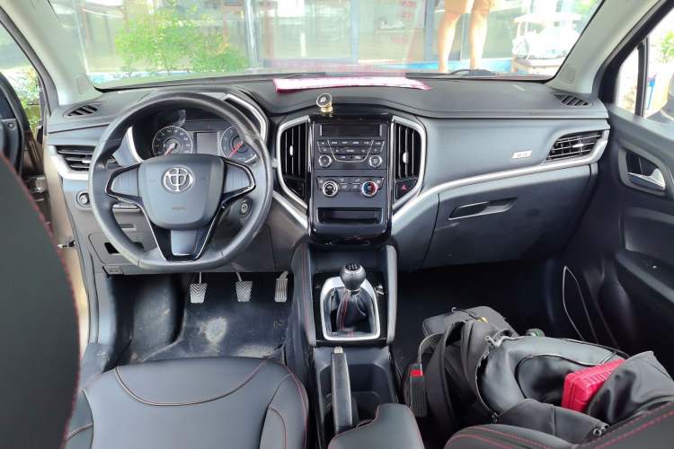 Used Brilliance V3 2017 1.5L Manual Comfort Model Center Console