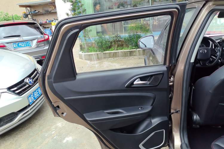 Used Brilliance V3 2017 1.5L Manual Comfort Model Left Rear Door Interior