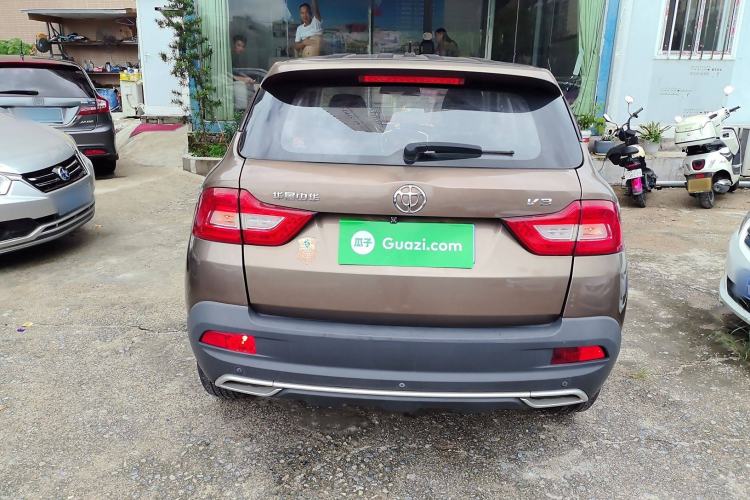 Used Brilliance V3 2017 1.5L Manual Comfort Model Rear