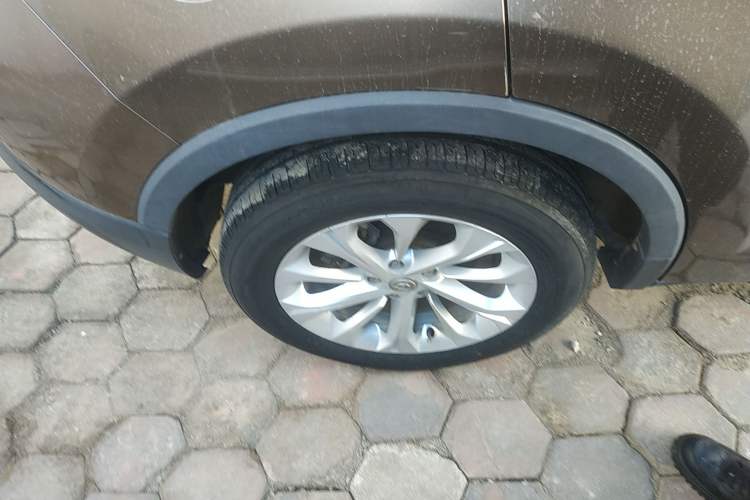 Used Brilliance V3 2017 1.5L Manual Smart Model Right Rear Wheel Hub