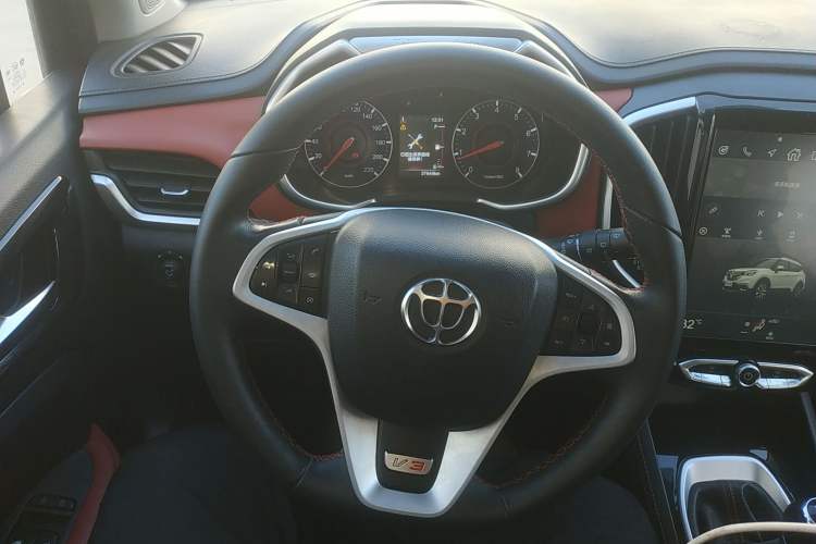 Used Brilliance V3 2017 1.5L Manual Smart Model Steering Wheel