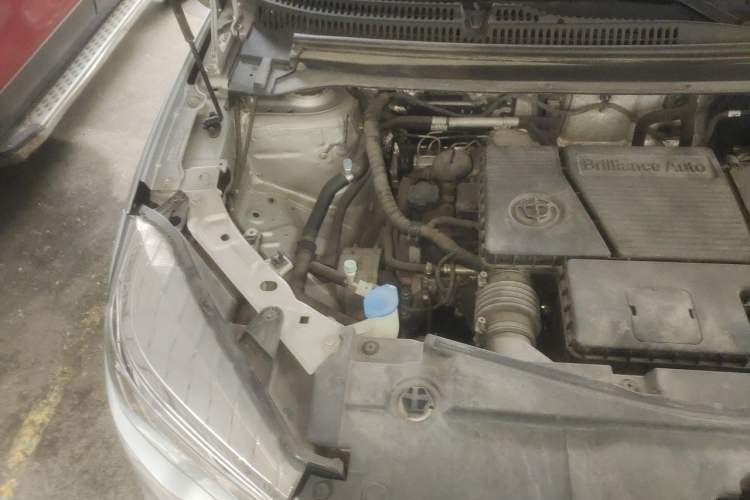 Used Brilliance V3 2017 1.5L Manual Comfort Model Engine Bay Right