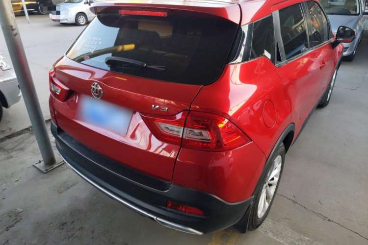 Used Brilliance V3 2017 1.5L Automatic Comfort Model Exterior 3