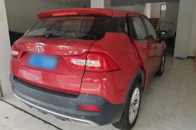 Used Brilliance V3 2017 1.5L Automatic Smart Version Exterior 5