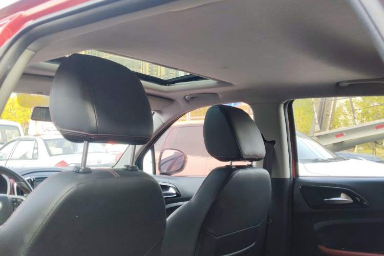 Used Brilliance V3 2017 1.5L Automatic Smart Version Headliner