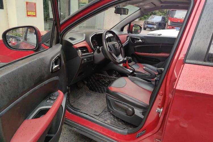 Used Brilliance V3 2017 1.5L Automatic Smart Version Interior 3