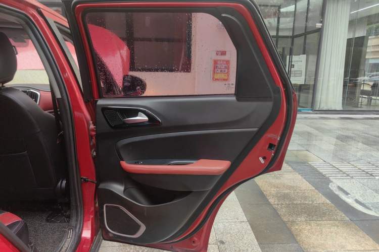 Used Brilliance V3 2017 1.5L Automatic Smart Version Interior 6