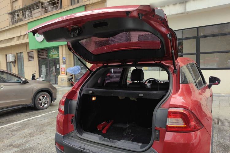 Used Brilliance V3 2017 1.5L Automatic Smart Version Trunk