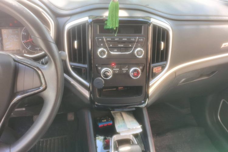 Used Brilliance V3 2017 1.5L Automatic Comfort Model Audio And AC Panel