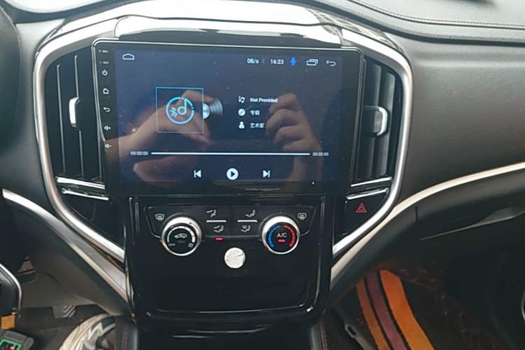 Used Brilliance V3 2017 1.5L Manual Comfort Model Audio And AC Panel