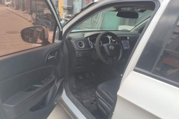 Used Brilliance V3 2017 1.5L Manual Comfort Model Driver Seat