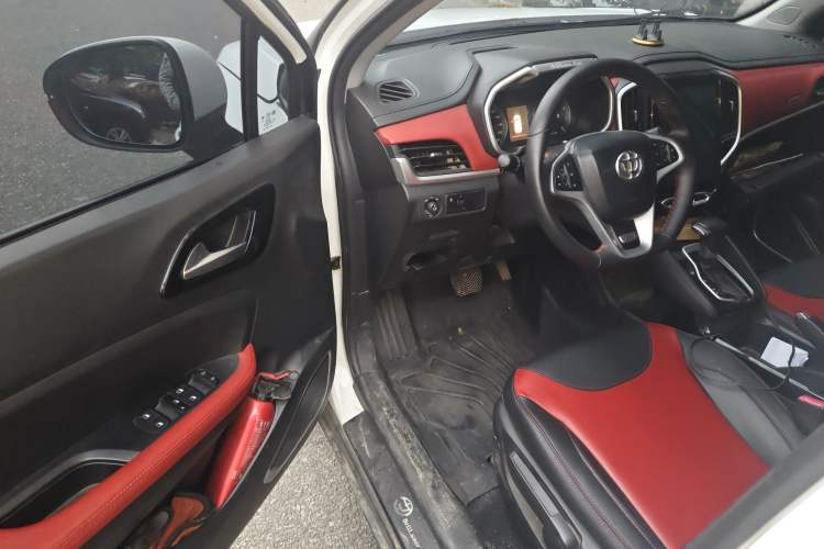 Used Brilliance V3 2017 1.5L Automatic Smart Version Driver Seat
