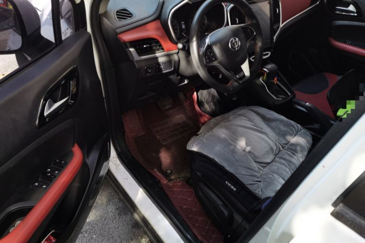 Used Brilliance V3 2017 1.5T Automatic Flagship Model Driver Seat