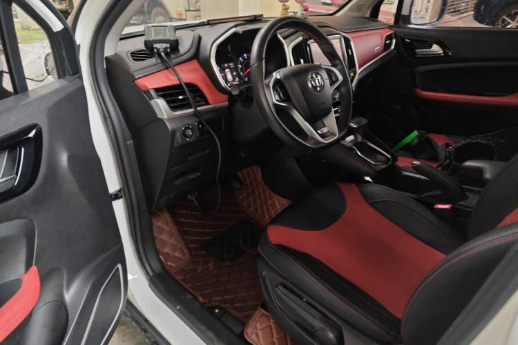 Used Brilliance V3 2017 1.5L Automatic Smart Version Driver Seat