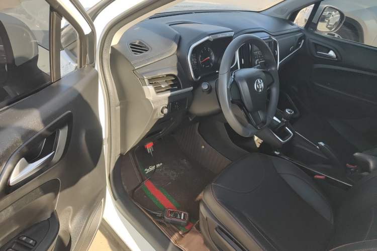 Used Brilliance V3 2017 1.5L Manual Comfort Model Driver Seat