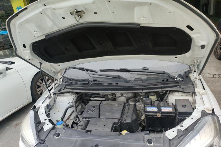 Used Brilliance V3 2017 1.5L Manual Smart Model Engine Bay